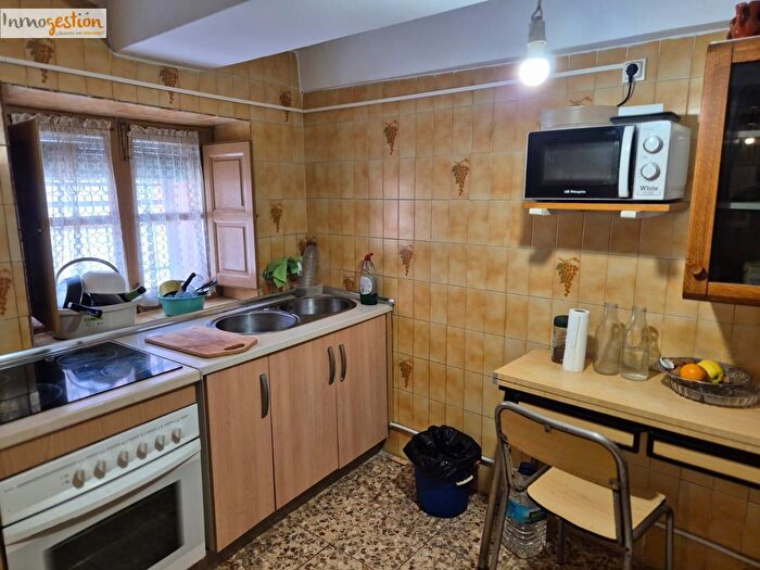 Casas en venta y pisos alquiler - 2