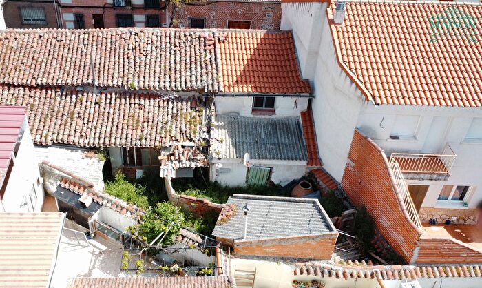 Casas en venta y pisos alquiler - 2