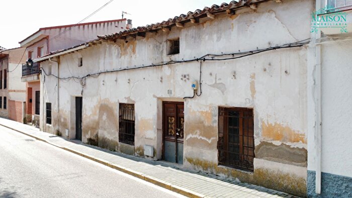 Casas en venta y pisos alquiler - 1