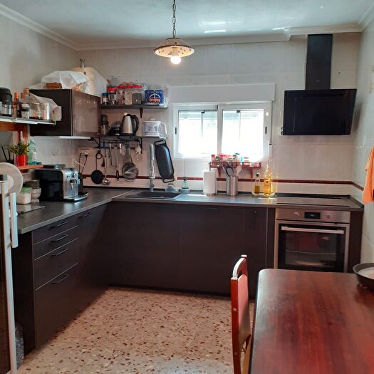 Casas en venta y pisos alquiler - 1