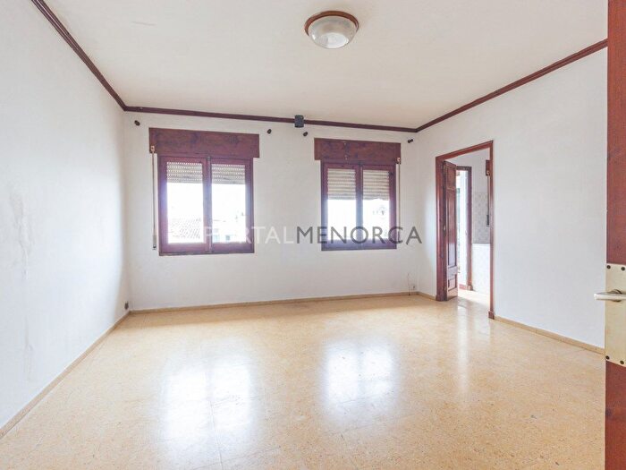 Piso en venta en Maó ciutat, Centre Històric de 4 habitaciones