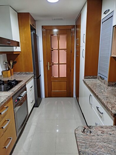 Casas en venta y pisos alquiler - 1