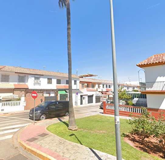 Casa en venta en Arenal La Pólvora, Dos Hermanas de 4 habitaciones