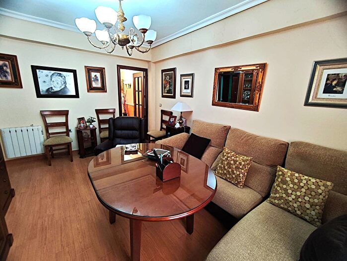 Casas en venta y pisos alquiler - 2