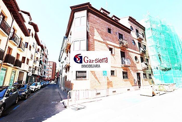 Casas en venta y pisos alquiler - 1