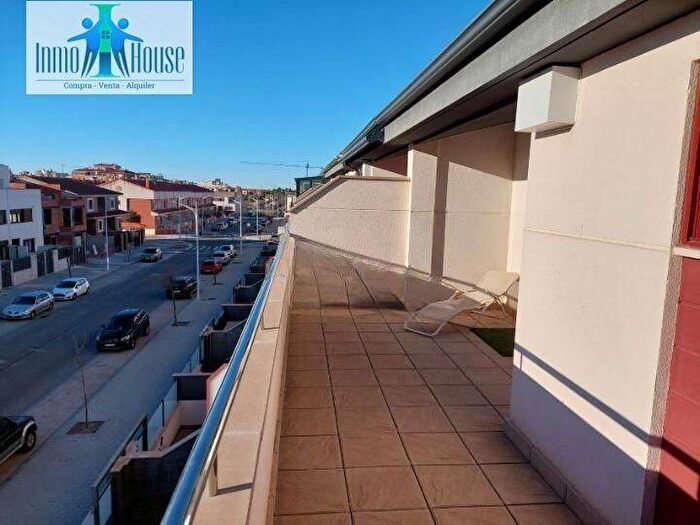 Casas en venta y pisos alquiler - 3