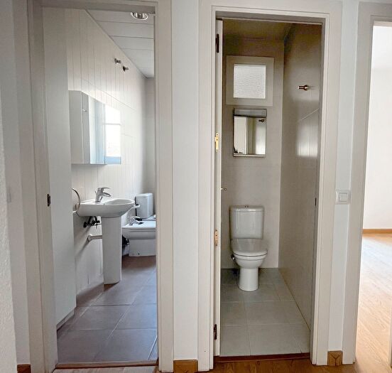 Casas en venta y pisos alquiler - 3