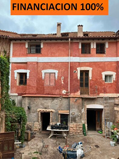 Casa en venta en Daroca, Zaragoza de 8 habitaciones