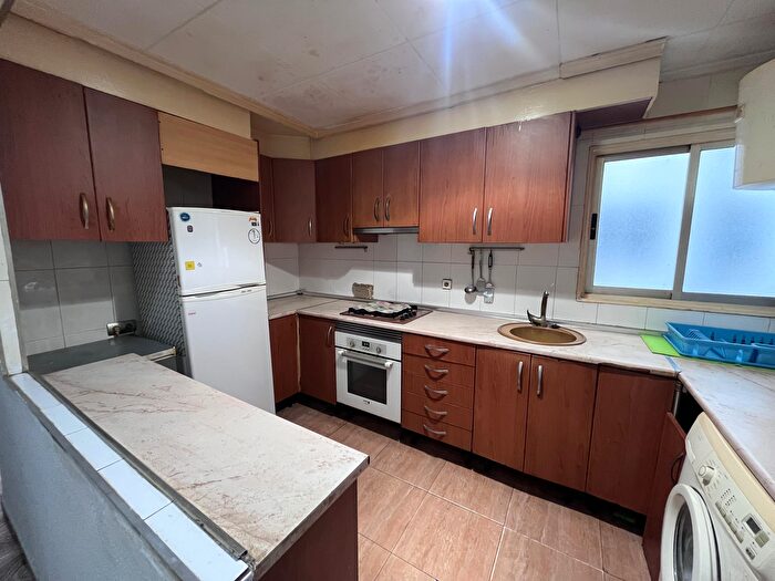 Casas en venta y pisos alquiler - 2