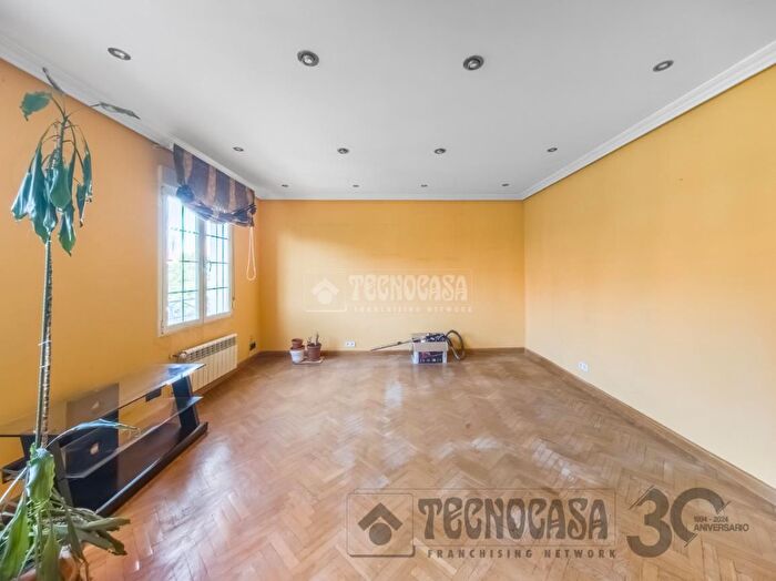 Casas en venta y pisos alquiler - 2