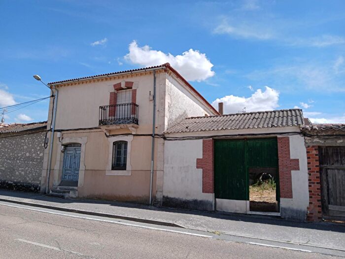 Casa en venta en Olombrada, Segovia de 3 habitaciones