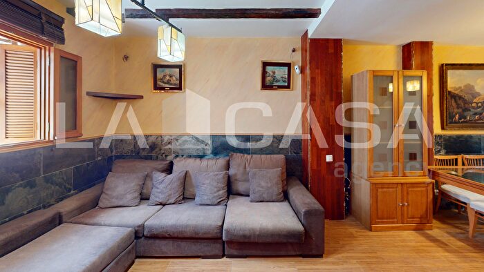 Casas en venta y pisos alquiler - 1