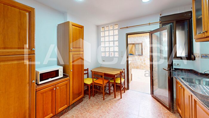 Casas en venta y pisos alquiler - 2