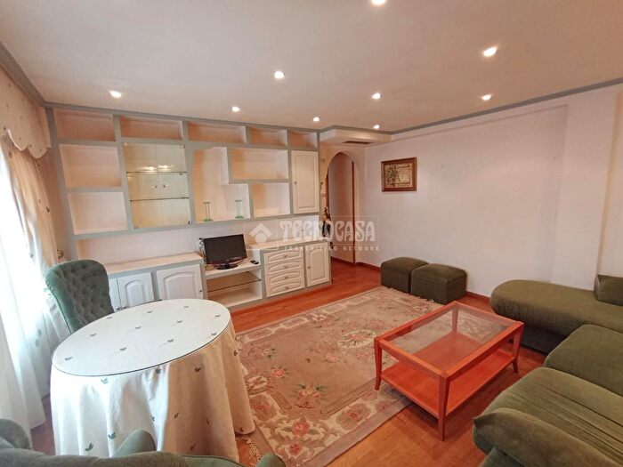 Casas en venta y pisos alquiler - 3