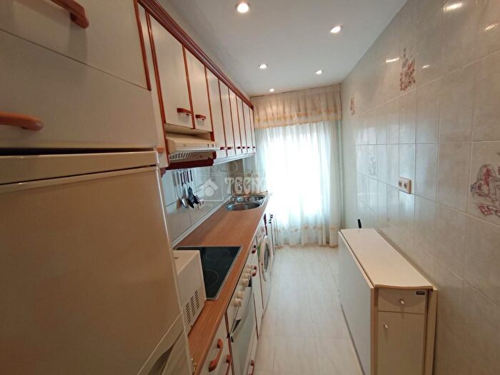 Casas en venta y pisos alquiler - 1
