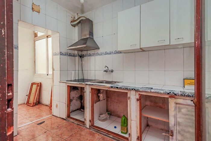 Casas en venta y pisos alquiler - 1