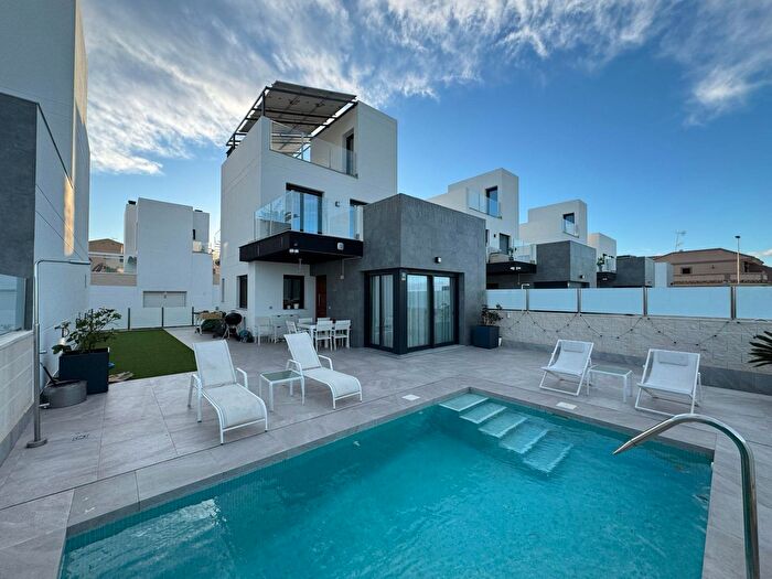 Casas en venta y pisos alquiler - 1