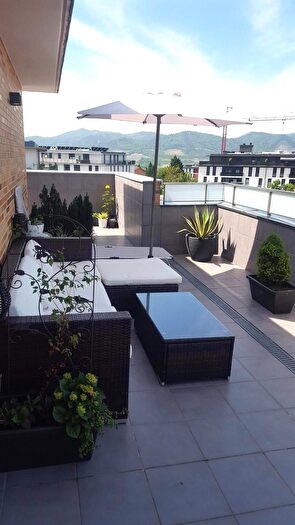 Casas en venta y pisos alquiler - 1