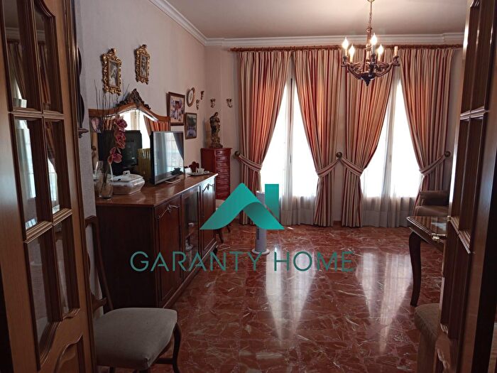 Casas en venta y pisos alquiler - 2