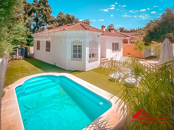 Casa en venta en Periurbano Norte, Paraíso Arenal La Colina de 3 habitaciones