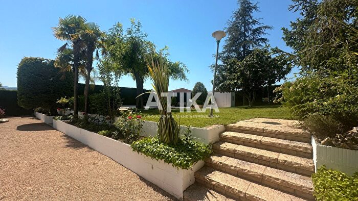 Casas en venta y pisos alquiler - 3
