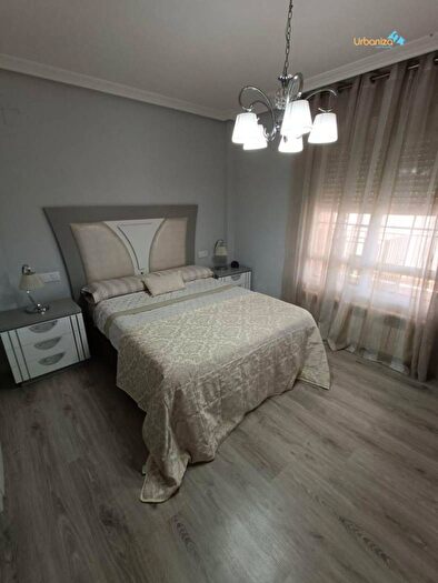 Casas en venta y pisos alquiler - 3