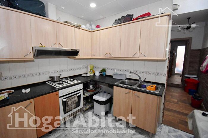 Casas en venta y pisos alquiler - 3