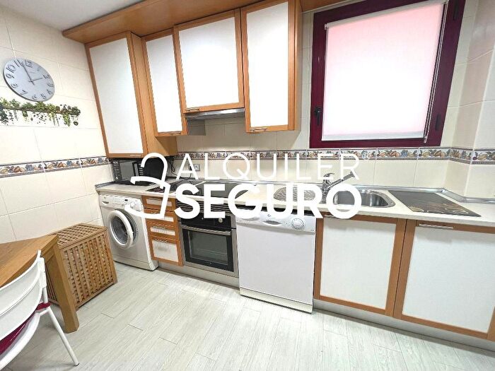 Casas en venta y pisos alquiler - 3