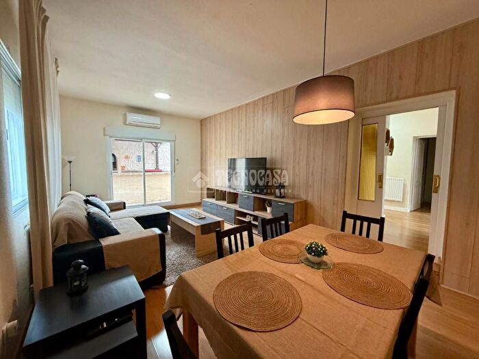 Casas en venta y pisos alquiler - 2