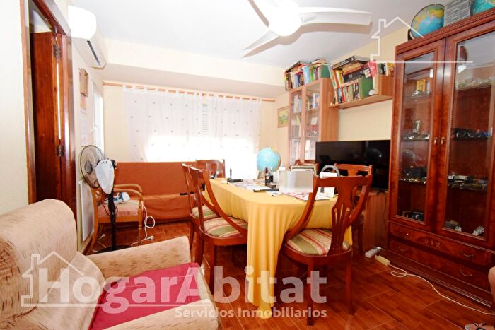 Casas en venta y pisos alquiler - 1