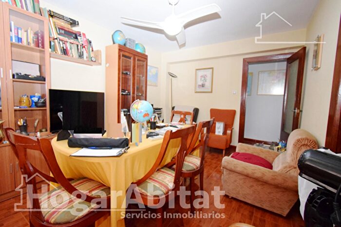 Casas en venta y pisos alquiler - 2