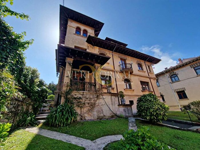 Casas en venta y pisos alquiler - 3