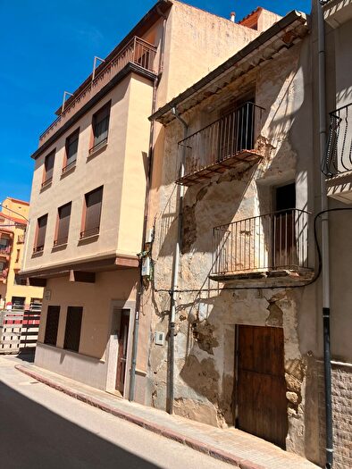 Casas en venta y pisos alquiler - 1
