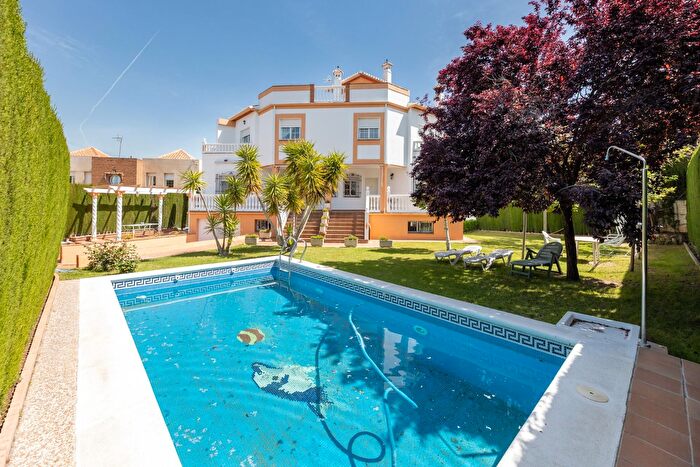 Casa en venta en Gójar, Granada de 4 habitaciones