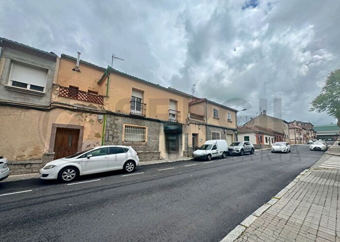 Casas en venta y pisos alquiler - 2