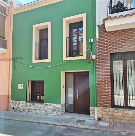 Casas en venta y pisos alquiler - 2