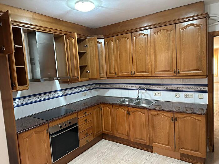 Casas en venta y pisos alquiler - 1