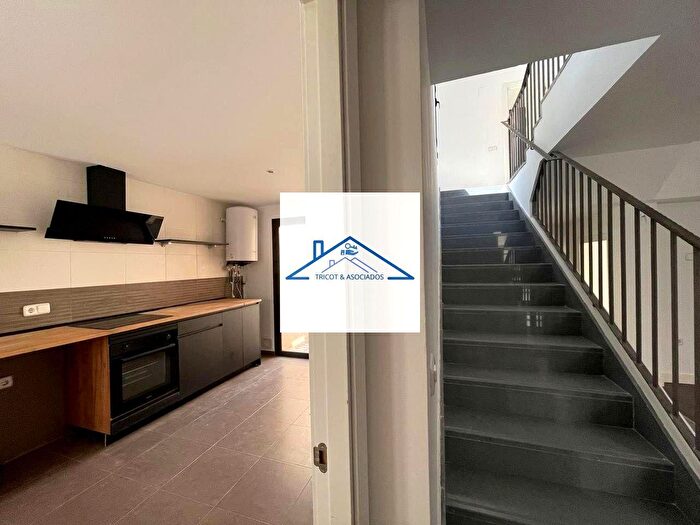 Casas en venta y pisos alquiler - 3