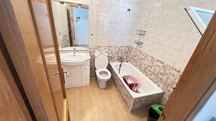 Casas en venta y pisos alquiler - 2