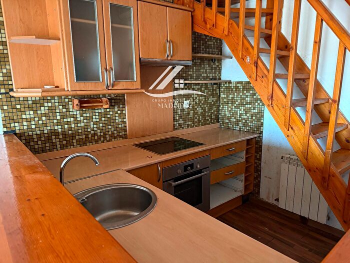 Casas en venta y pisos alquiler - 1