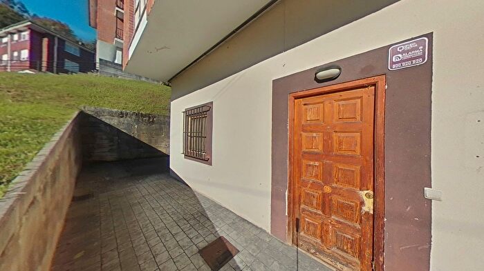 Piso en venta en Rasines, Cantabria de 2 habitaciones