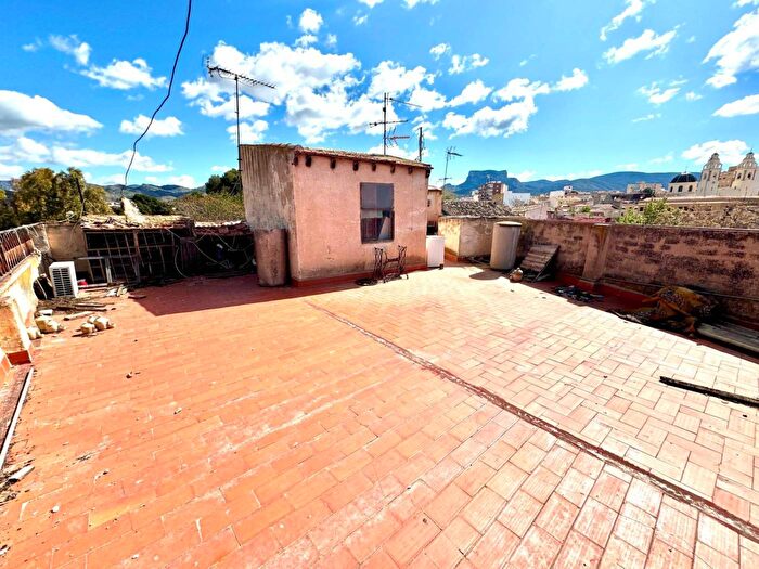 Casas en venta y pisos alquiler - 2