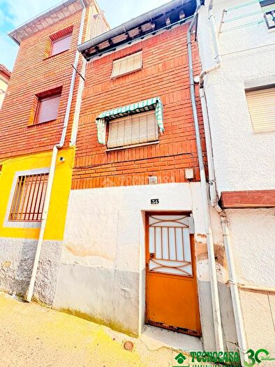 Casas en venta y pisos alquiler - 1