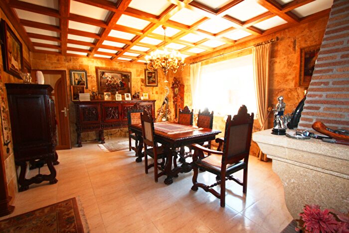 Casas en venta y pisos alquiler - 3
