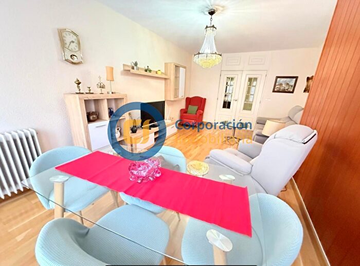 Casas en venta y pisos alquiler - 1