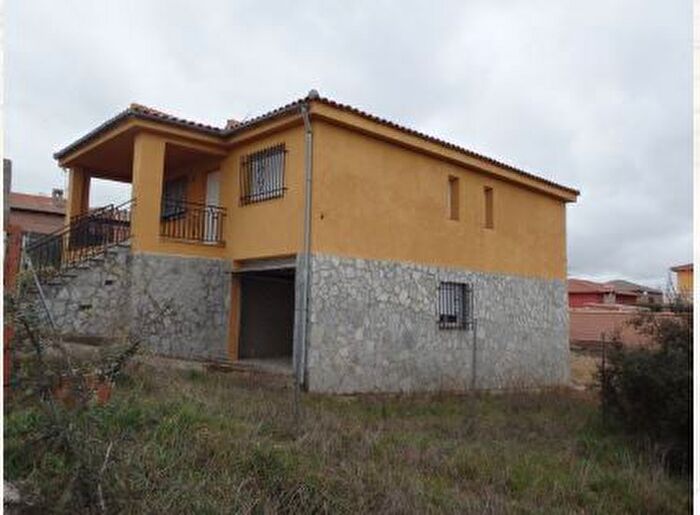 Casas en venta y pisos alquiler - 1