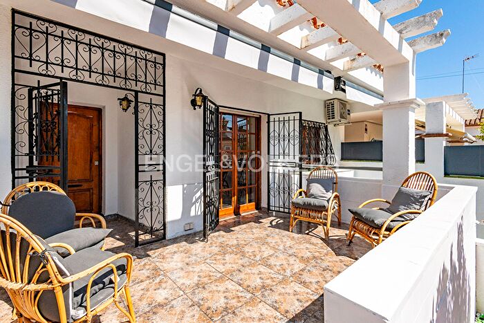 Casas en venta y pisos alquiler - 2