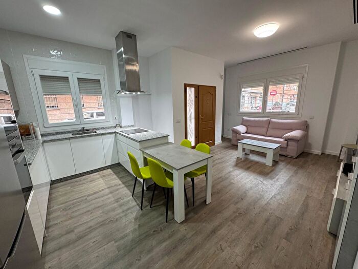 Casas en venta y pisos alquiler - 2