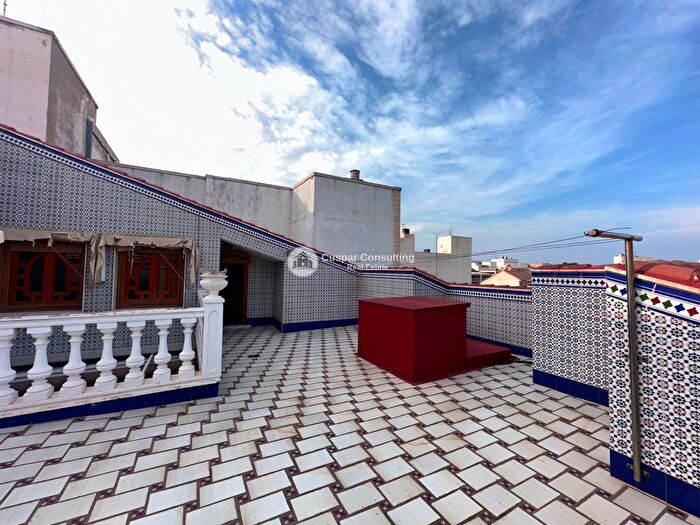 Casas en venta y pisos alquiler - 1