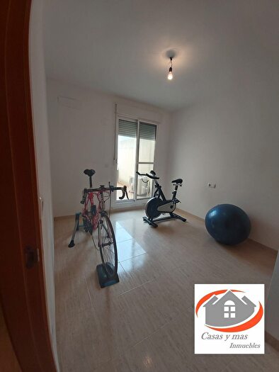 Casas en venta y pisos alquiler - 3
